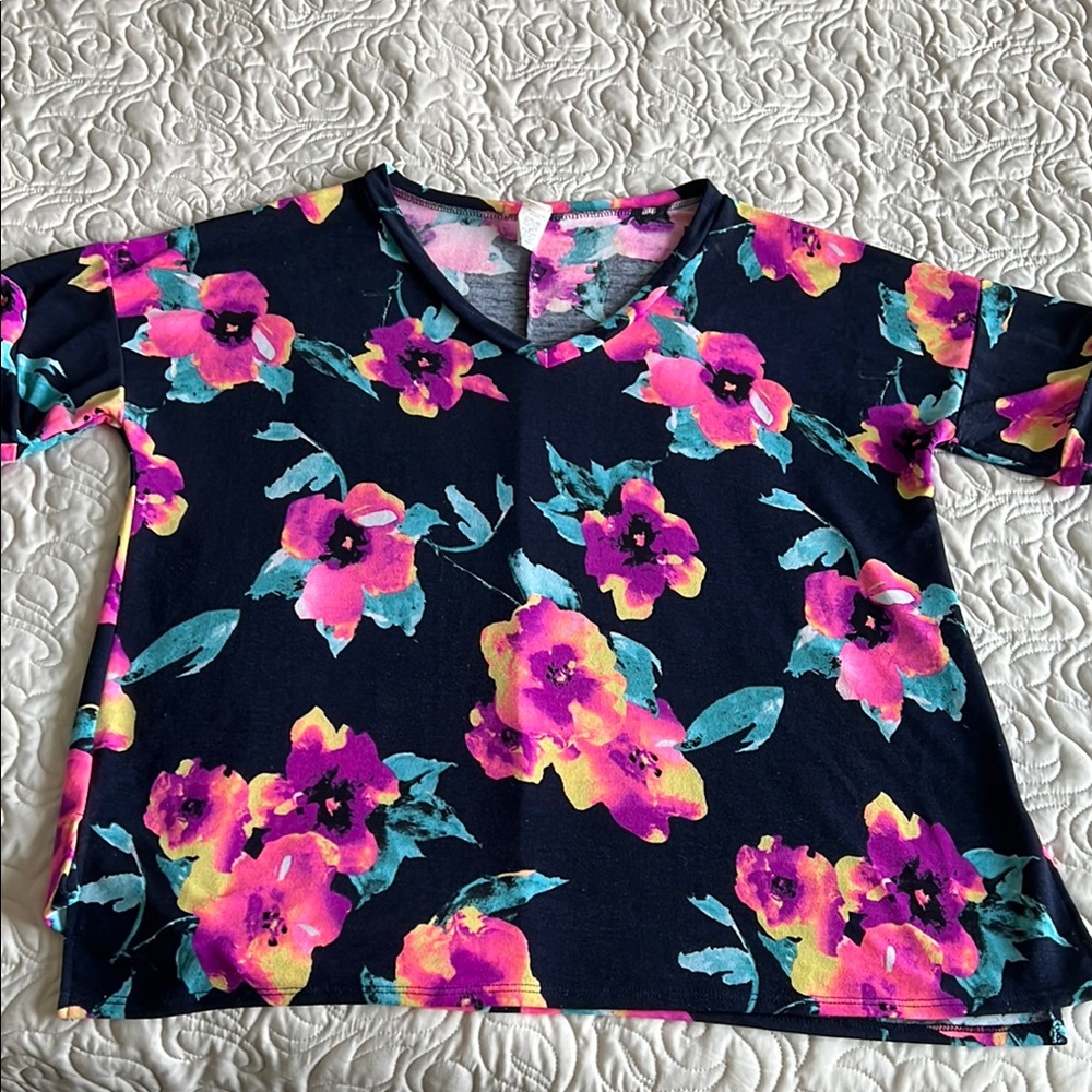 Sew In Love Plus size 2x Navy blue top Vibrant Pink and Purple floral designs